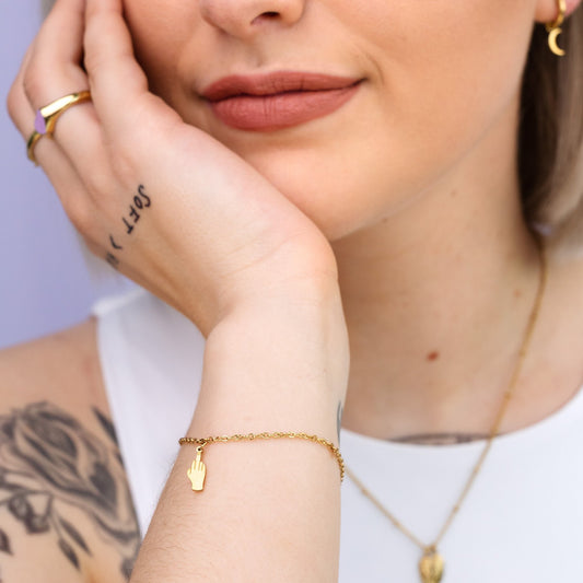 [[Color:Silver]]